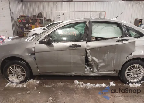 2008 Ford Focus Se/Ses из США, поврежденный, VIN 1FAHP35N68W283894